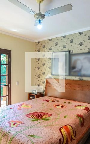 Casa à venda com 131m², 3 quartos e 3 vagas Casa à venda com 131m², 3 quartos e 3 vagasSuíte