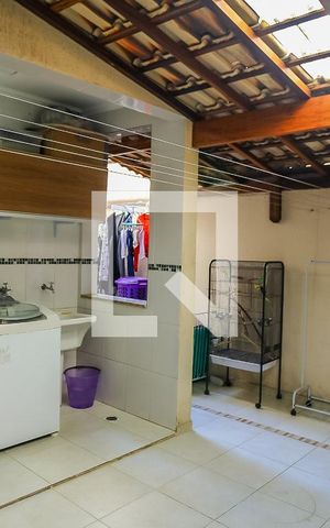 Casa à venda com 131m², 3 quartos e 3 vagas Casa à venda com 131m², 3 quartos e 3 vagasÁrea de Serviço