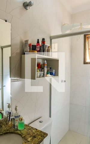 Casa à venda com 131m², 3 quartos e 3 vagas Casa à venda com 131m², 3 quartos e 3 vagasSuíte - Banheiro