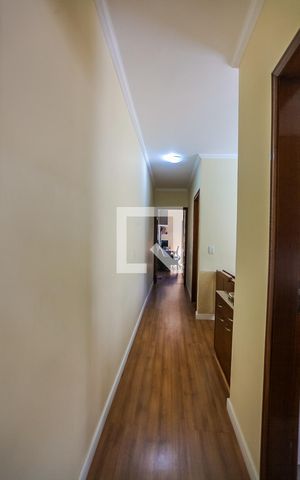 Casa à venda com 131m², 3 quartos e 3 vagas Casa à venda com 131m², 3 quartos e 3 vagasCorredor