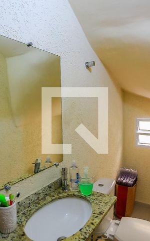 Casa à venda com 131m², 3 quartos e 3 vagas Casa à venda com 131m², 3 quartos e 3 vagasLavabo