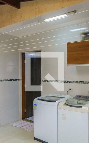 Casa à venda com 131m², 3 quartos e 3 vagas Casa à venda com 131m², 3 quartos e 3 vagasÁrea de Serviço