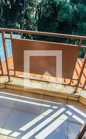 Casa à venda com 131m², 3 quartos e 3 vagas Casa à venda com 131m², 3 quartos e 3 vagasSuíte - Varanda