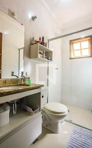 Casa à venda com 131m², 3 quartos e 3 vagas Casa à venda com 131m², 3 quartos e 3 vagasSuíte - Banheiro