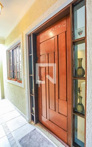 Casa à venda com 131m², 3 quartos e 3 vagas Casa à venda com 131m², 3 quartos e 3 vagasHall de Entrada