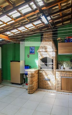 Casa à venda com 131m², 3 quartos e 3 vagas Casa à venda com 131m², 3 quartos e 3 vagasChurrasqueira