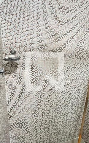 Apartamento para alugar com 67m², 2 quartos e 1 vaga Apartamento para alugar com 67m², 2 quartos e 1 vagaBanheiro suite