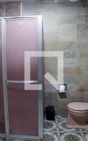 Casa à venda com 260m², 5 quartos e 3 vagas Casa à venda com 260m², 5 quartos e 3 vagasBanheiro da Suíte