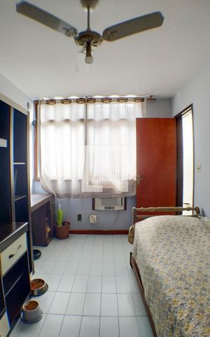 Casa à venda com 260m², 5 quartos e 3 vagas Casa à venda com 260m², 5 quartos e 3 vagasQuarto 2
