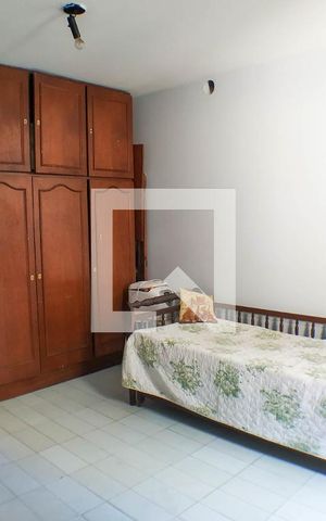 Casa à venda com 260m², 5 quartos e 3 vagas Casa à venda com 260m², 5 quartos e 3 vagasQuarto 1