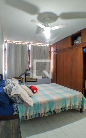 Casa à venda com 260m², 5 quartos e 3 vagas Casa à venda com 260m², 5 quartos e 3 vagasQuarto 3