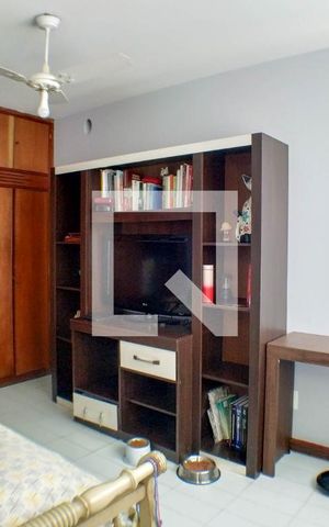 Casa à venda com 260m², 5 quartos e 3 vagas Casa à venda com 260m², 5 quartos e 3 vagasQuarto 2