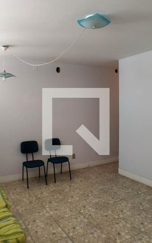 Casa à venda com 260m², 5 quartos e 3 vagas Casa à venda com 260m², 5 quartos e 3 vagasSala 2