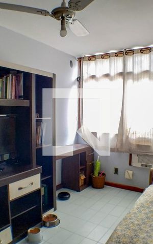 Casa à venda com 260m², 5 quartos e 3 vagas Casa à venda com 260m², 5 quartos e 3 vagasQuarto 2