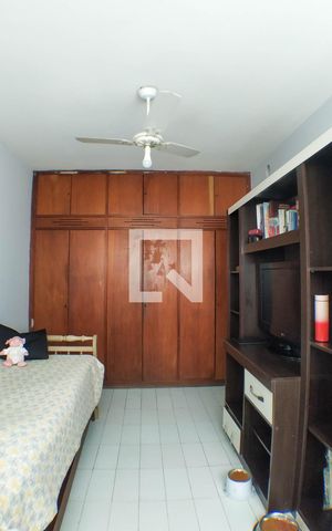 Casa à venda com 260m², 5 quartos e 3 vagas Casa à venda com 260m², 5 quartos e 3 vagasQuarto 2
