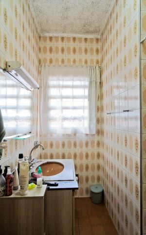 Casa à venda com 344m², 8 quartos e 1 vaga Casa à venda com 344m², 8 quartos e 1 vagaCasa 1 - Banheiro