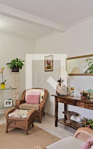 Casa à venda com 344m², 8 quartos e 1 vaga Casa à venda com 344m², 8 quartos e 1 vagaCasa 2 - Sala