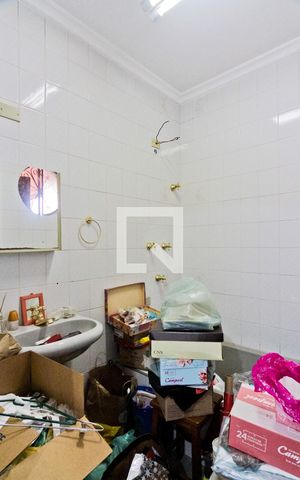 Casa à venda com 344m², 8 quartos e 1 vaga Casa à venda com 344m², 8 quartos e 1 vagaCasa 2 - Banheiro da Suíte