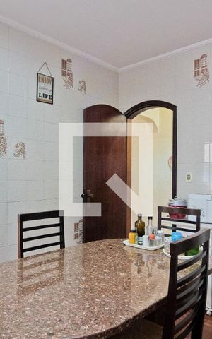 Casa à venda com 344m², 8 quartos e 1 vaga Casa à venda com 344m², 8 quartos e 1 vagaCasa 2 - Cozinha