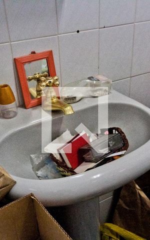 Casa à venda com 344m², 8 quartos e 1 vaga Casa à venda com 344m², 8 quartos e 1 vagaCasa 2 - Banheiro da Suíte