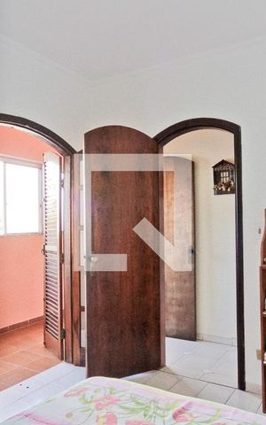 Casa à venda com 344m², 8 quartos e 1 vaga Casa à venda com 344m², 8 quartos e 1 vagaCasa 2 - Suíte