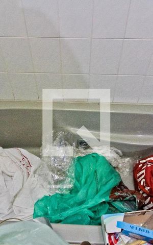 Casa à venda com 344m², 8 quartos e 1 vaga Casa à venda com 344m², 8 quartos e 1 vagaCasa 2 - Banheiro da Suíte