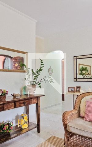 Casa à venda com 344m², 8 quartos e 1 vaga Casa à venda com 344m², 8 quartos e 1 vagaCasa 2 - Sala