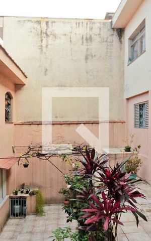 Casa à venda com 344m², 8 quartos e 1 vaga Casa à venda com 344m², 8 quartos e 1 vagaÁrea externa