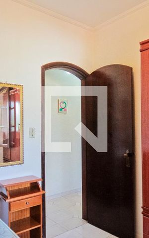 Casa à venda com 344m², 8 quartos e 1 vaga Casa à venda com 344m², 8 quartos e 1 vagaCasa 2 - Quarto 2