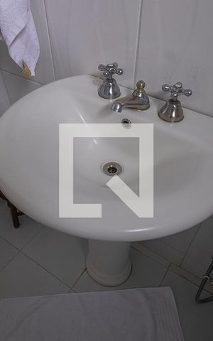 Apartamento à venda com 100m², 2 quartos e 1 vaga Apartamento à venda com 100m², 2 quartos e 1 vagaSuíte - Banheiro
