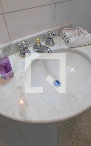 Apartamento à venda com 100m², 2 quartos e 1 vaga Apartamento à venda com 100m², 2 quartos e 1 vagaBanheiro