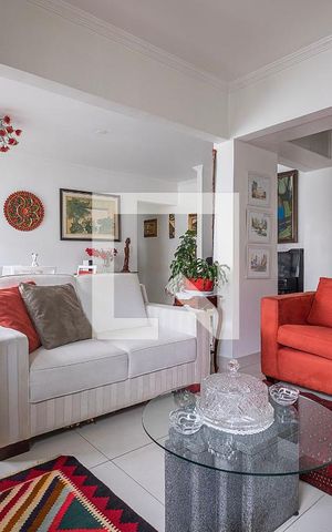 Apartamento à venda com 100m², 2 quartos e 1 vaga Apartamento à venda com 100m², 2 quartos e 1 vagaSala