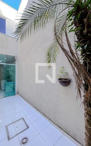 Casa à venda com 230m², 3 quartos e 4 vagasQuintal