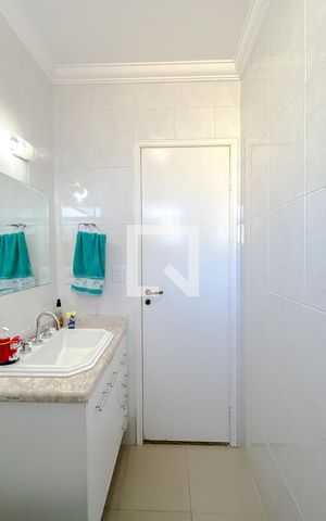 Casa à venda com 230m², 3 quartos e 4 vagasBanheiro da Suíte 3