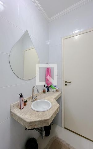 Casa à venda com 230m², 3 quartos e 4 vagasLavabo