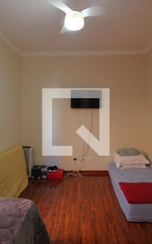 Casa à venda com 240m², 3 quartos e 1 vagaQuarto 1