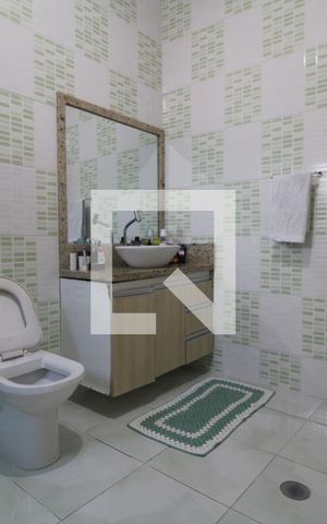 Casa à venda com 240m², 3 quartos e 1 vagaBanheiro da suíte