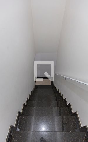 Apartamento à venda com 108m², 2 quartos e 2 vagas Apartamento à venda com 108m², 2 quartos e 2 vagasEscada Cobertura