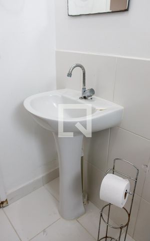 Apartamento à venda com 50m², 2 quartos e 1 vaga Apartamento à venda com 50m², 2 quartos e 1 vagaBanheiro