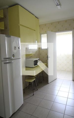 Apartamento para alugar com 105m², 3 quartos e 2 vagasCozinha