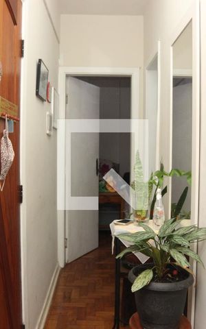 Apartamento à venda com 50m², 1 quarto e sem vagaBanheiro Corredor