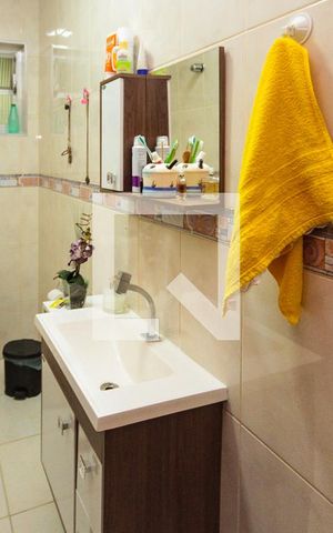 Casa à venda com 360m², 3 quartos e 3 vagas Casa à venda com 360m², 3 quartos e 3 vagasBanheiro