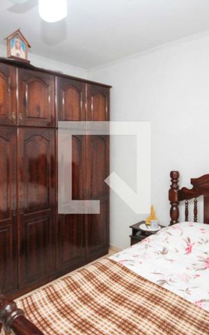 Casa à venda com 360m², 3 quartos e 3 vagas Casa à venda com 360m², 3 quartos e 3 vagasQuarto 02