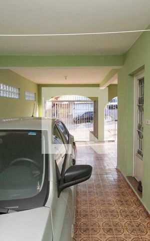 Casa à venda com 360m², 3 quartos e 3 vagas Casa à venda com 360m², 3 quartos e 3 vagasGaragem