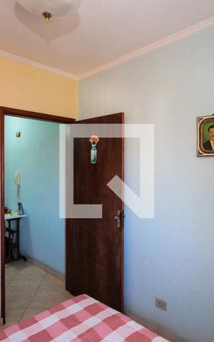 Casa à venda com 360m², 3 quartos e 3 vagas Casa à venda com 360m², 3 quartos e 3 vagasQuarto