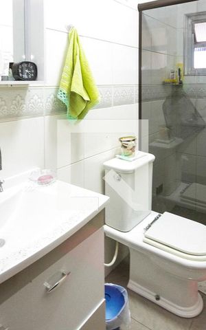 Casa à venda com 360m², 3 quartos e 3 vagas Casa à venda com 360m², 3 quartos e 3 vagasBanheiro Social