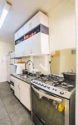 Apartamento à venda com 260m², 4 quartos e 4 vagas Apartamento à venda com 260m², 4 quartos e 4 vagasCozinha