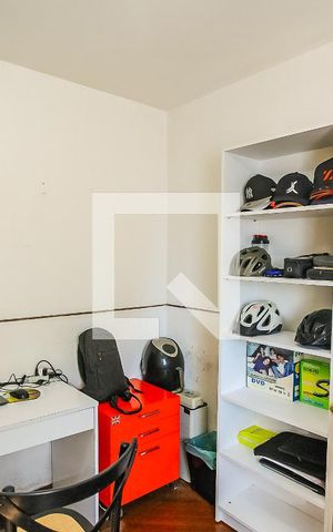 Apartamento à venda com 260m², 4 quartos e 4 vagas Apartamento à venda com 260m², 4 quartos e 4 vagasQuarto 2 - Escritório
