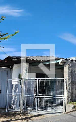 Casa para alugar com 150m², 4 quartos e 2 vagasFachada