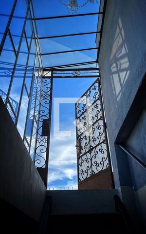 Apartamento à venda com 190m², 2 quartos e 1 vaga Apartamento à venda com 190m², 2 quartos e 1 vagaEntrada